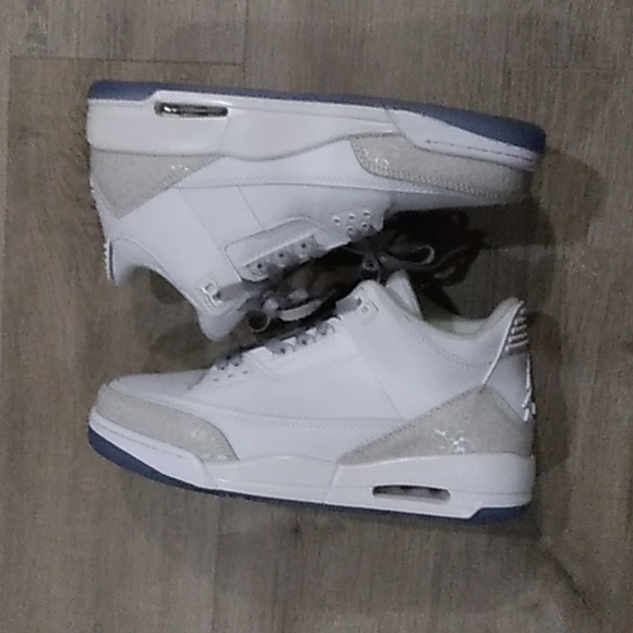 Air Jordan 3 - Picture 2 of 6